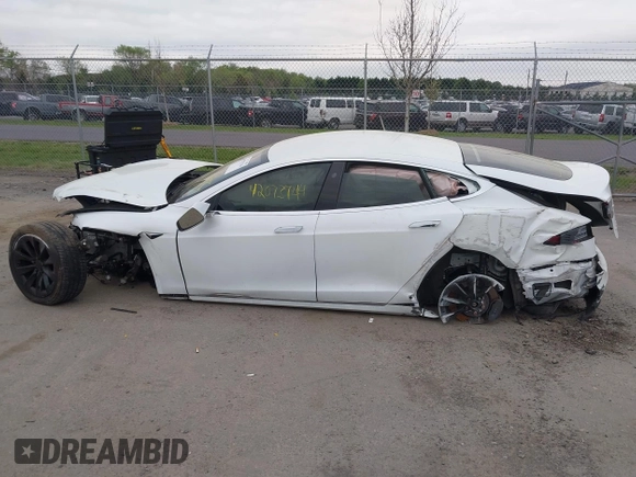 2017 Tesla Model S 100D z VIN 5YJSA1E24HF195488, wystawiony jako IAAI lot #42073744 z przebiegiem 108 577 mil mil oraz . Historia ofert i sprzedaży dostępna na DreamBid. Obrazek 15.