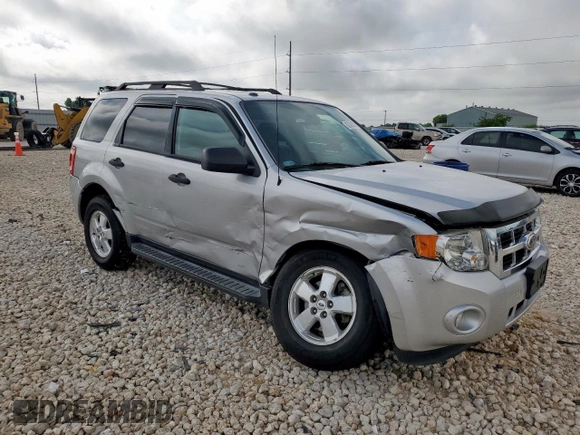 2012 Ford Escape XLT z VIN 1FMCU9DG5CKA92739, wystawiony jako Copart lot #62380375 z przebiegiem 68 755 mil mil oraz Szkoda całkowita • Salvage title. Historia ofert i sprzedaży dostępna na DreamBid. Obrazek 4.