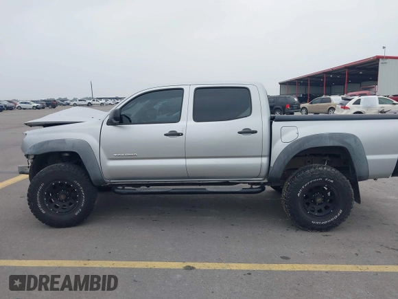 2006 Toyota Tacoma PreRunner z VIN 3TMJU62NX6M018693, wystawiony jako IAAI lot #42184797 z przebiegiem 193 953 mil mil oraz . Historia ofert i sprzedaży dostępna na DreamBid. Obrazek 15.