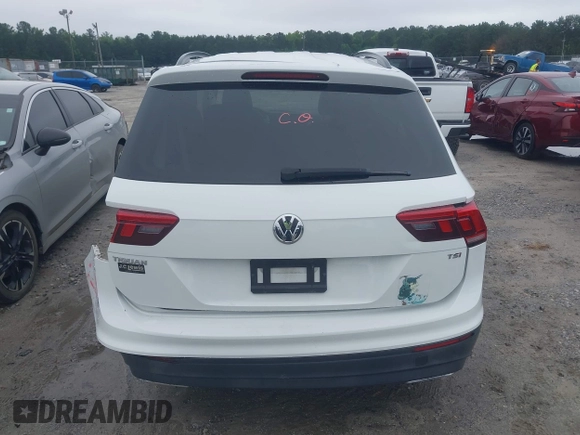 2018 Volkswagen Tiguan S with VIN 3VV1B7AX1JM032250, listed as a IAAI auction lot 42366790 with 65,406 mi miles and . Bid and sale history available at DreamBid. Image 16.