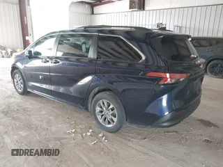 2021 Toyota Sienna LE z VIN 5TDKRKEC3MS070561, wystawiony jako IAAI lot #42331063 z przebiegiem 56 413 mil mil oraz . Historia ofert i sprzedaży dostępna na DreamBid. Obrazek 3.