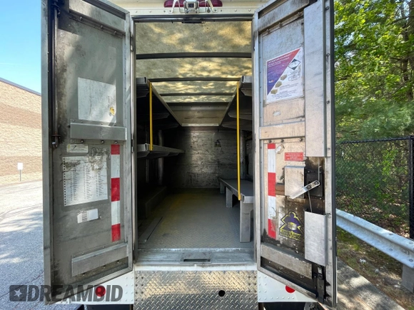 2015 Ford F-250 XL with VIN 1FDBF2B68FEA47594, listed as a Copart auction lot 64337445 with 451,093 mi miles and Clean title. Bid and sale history available at DreamBid. Image 12.