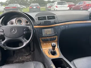 2007 Mercedes-Benz E 350 z VIN WDBUF56XX7B076632, wystawiony jako Copart lot #59032795 z przebiegiem 130 410 mil mil oraz Szkoda całkowita • Salvage title. Historia ofert i sprzedaży dostępna na DreamBid. Obrazek 9.