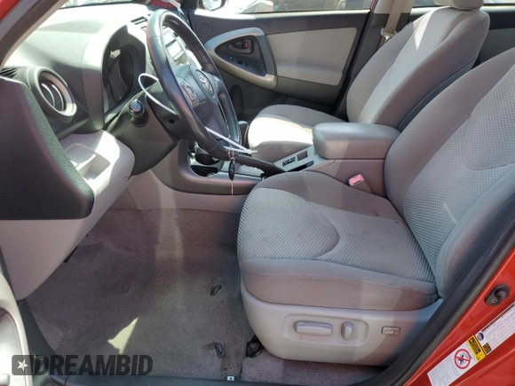 2007 Toyota RAV4 Limited z VIN JTMZD31VX76028452, wystawiony jako Copart lot #61800635 z przebiegiem 149 784 mil mil oraz Czysty tytuł • Clean title. Historia ofert i sprzedaży dostępna na DreamBid. Obrazek 7.