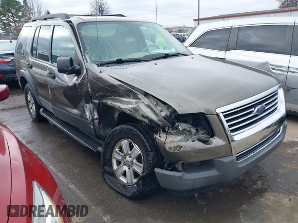 2006 Ford Explorer XLT z VIN 1FMEU73E66UA09423, wystawiony jako IAAI lot #41552885 z przebiegiem 214 269 mil mil oraz . Historia ofert i sprzedaży dostępna na DreamBid. Obrazek 6.