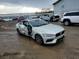 2019 Volvo S60 Momentum with VIN 7JRA22TK8KG004025, listed as a Copart auction lot 83579094 with 79,385 mi miles and Salvage Title. Bid and sale history available at carsss.com. Image 10.