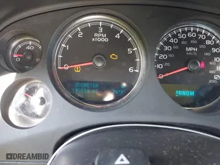 2013 Chevrolet Avalanche LTZ with VIN 3GNMCGE05DG351022, listed as a IAAI auction lot 41138090 with 197,159 mi miles. Bid and sale history available at carsss.com. Image 7.