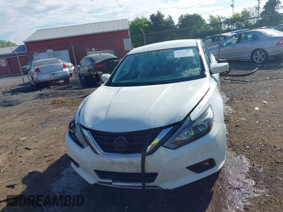 2017 Nissan Altima SV z VIN 1N4AL3AP0HC125959, wystawiony jako IAAI lot #42176500 z przebiegiem 146 838 mil mil oraz . Historia ofert i sprzedaży dostępna na DreamBid. Obrazek 12.