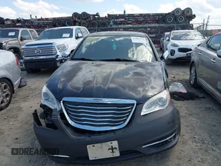 2014 Chrysler 200 Limited z VIN 1C3CCBCG5EN134347, wystawiony jako IAAI lot #42009439 z przebiegiem 96 653 mil mil oraz . Historia ofert i sprzedaży dostępna na DreamBid. Obrazek 12.