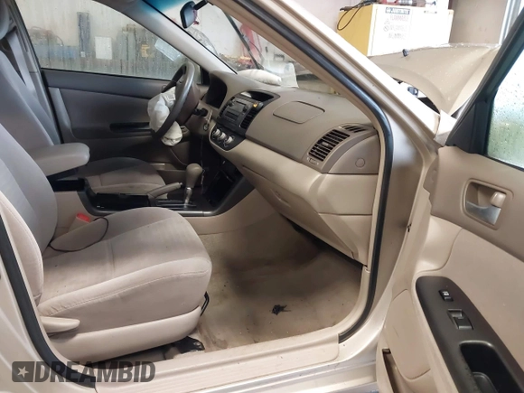 2006 Toyota Camry STD with VIN 4T1BE32K06U152044, listed as a IAAI auction lot 41578843 with 224,492 mi miles. Bid and sale history available at carsss.com. Image 5.