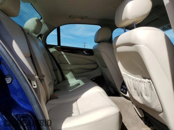 2004 Jaguar XJ with VIN SAJWA71C34SG20008, listed as a Copart auction lot 45920735 with 251,063 mi miles and Clean Title. Bid and sale history available at carsss.com. Image 10.