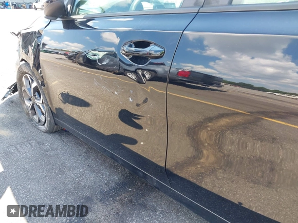 2019 Kia Forte LXS z VIN 3KPF24AD7KE102404, wystawiony jako IAAI lot #42571520 z przebiegiem 61 502 mil mil oraz . Historia ofert i sprzedaży dostępna na DreamBid. Obrazek 18.