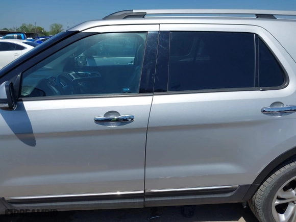 2015 Ford Explorer Limited with VIN 1FM5K7F86FGA26586, listed as a IAAI auction lot 41835232 with 161,191 mi miles. Bid and sale history available at carsss.com. Image 14.