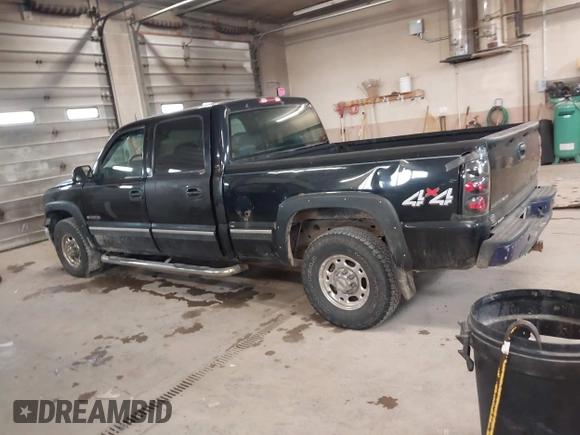 2001 Chevrolet Silverado 1500HD LS with VIN 1GCGK13U41F129760, listed as a IAAI auction lot 41277010 with 244,905 mi miles and . Bid and sale history available at DreamBid. Image 3.