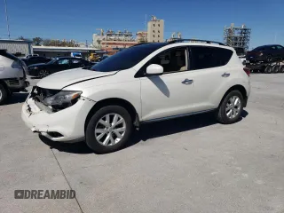 2013 Nissan Murano SV z VIN JN8AZ1MU6DW213815, wystawiony jako Copart lot #47966195 z przebiegiem 145 347 mil mil oraz Szkoda całkowita • Salvage title. Historia ofert i sprzedaży dostępna na DreamBid. Obrazek 1.
