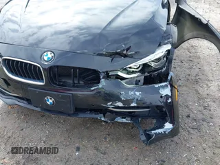 2016 BMW 3 Series 328i xDrive z VIN WBA8E3C52GK502758, wystawiony jako IAAI lot #41651463 z przebiegiem 95 537 mil mil oraz . Historia ofert i sprzedaży dostępna na DreamBid. Obrazek 17.