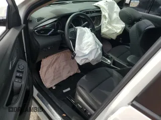2022 Buick Encore GX Select z VIN KL4MMDSL1NB132260, wystawiony jako Copart lot #64197795 z przebiegiem 13 071 mil mil oraz Szkoda całkowita • Salvage title. Historia ofert i sprzedaży dostępna na DreamBid. Obrazek 8.