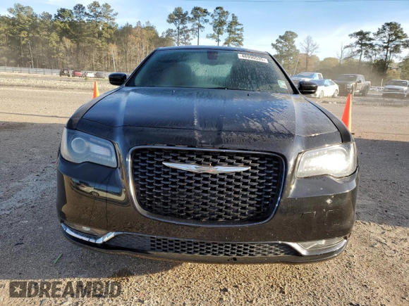 2019 Chrysler 300 S with VIN 2C3CCABG9KH628632, listed as a Copart auction lot 48990535 with 147,568 mi miles and Salvage Title. Bid and sale history available at DreamBid. Image 5.