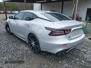2020 Nissan Maxima SV with VIN 1N4AA6CV0LC371003, listed as a IAAI auction lot 41557058 with 31,730 mi miles. Bid and sale history available at carsss.com. Image 3.