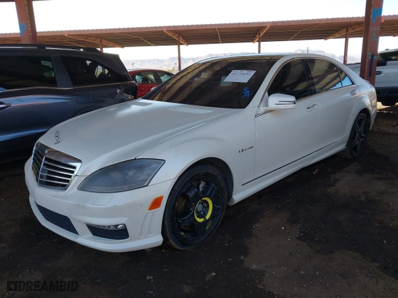 2013 Mercedes-Benz S-Class S 63 AMG with VIN WDDNG7EB6DA524473, listed as a IAAI auction lot 41775432 with 1 mi miles. Bid and sale history available at carsss.com. Image 16.