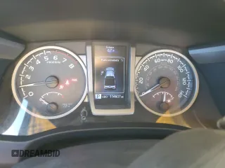 2017 Toyota Tacoma SR z VIN 5TFAX5GN4HX092764, wystawiony jako Copart lot #52150405 z przebiegiem 114 607 mil mil oraz Szkoda całkowita • Salvage title. Historia ofert i sprzedaży dostępna na DreamBid. Obrazek 9.