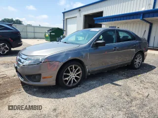 2010 Ford Fusion SE z VIN 3FAHP0HA5AR202979, wystawiony jako Copart lot #64198955 z przebiegiem 215 790 mil mil oraz Nie do naprawy • Non repairable. Historia ofert i sprzedaży dostępna na DreamBid. Obrazek 1.