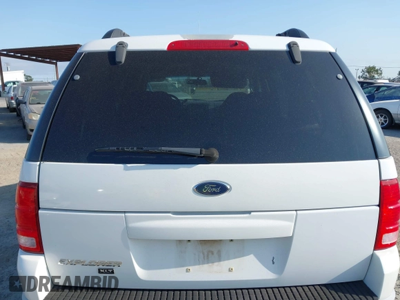 2002 Ford Explorer XLT with VIN 1FMZU73E52ZA40029, listed as a IAAI auction lot 42370340 with 119,651 mi miles and . Bid and sale history available at DreamBid. Image 16.