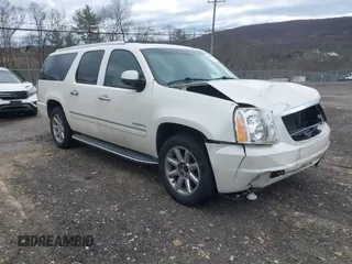 2011 GMC Yukon XL Denali z VIN 1GKS2MEF7BR271728, wystawiony jako IAAI lot #42050555 z przebiegiem 251 752 mil mil oraz . Historia ofert i sprzedaży dostępna na DreamBid. Obrazek 1.