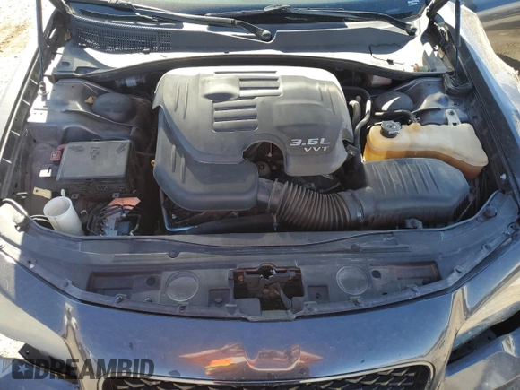 2019 Chrysler 300 Touring with VIN 2C3CCAAG8KH511688, listed as a Copart auction lot 82010164 with 79,630 mi miles and Salvage Title. Bid and sale history available at carsss.com. Image 13.