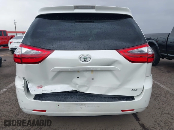 2020 Toyota Sienna XLE Auto Access Seat with VIN 5TDYZ3DC4LS080497, listed as a IAAI auction lot 41802566 with 74,049 mi miles. Bid and sale history available at carsss.com. Image 16.
