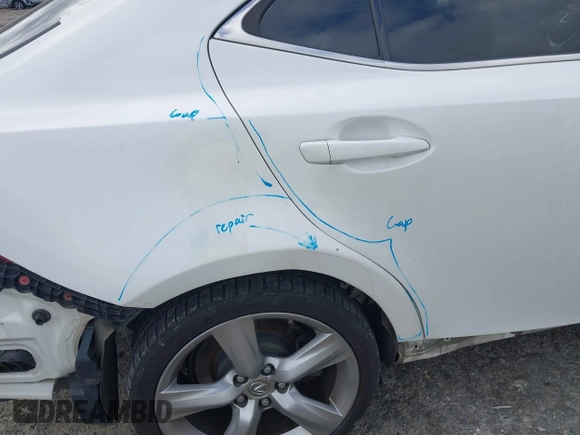 2014 Lexus IS 350 with VIN JTHBE1D26E5001237, listed as a IAAI auction lot 42710851 with 138,242 mi miles and . Bid and sale history available at DreamBid. Image 18.