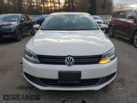 2013 Volkswagen Jetta Sedan SE with VIN 3VWDP7AJ3DM353670, listed as a Copart auction lot 81946434 with 175,983 mi miles and Salvage Title. Bid and sale history available at carsss.com. Image 5.