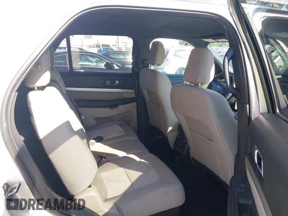 2019 Ford Explorer z VIN 1FM5K7B80KGA18578, wystawiony jako IAAI lot #42408067 z przebiegiem 124 938 mil mil oraz . Historia ofert i sprzedaży dostępna na DreamBid. Obrazek 8.