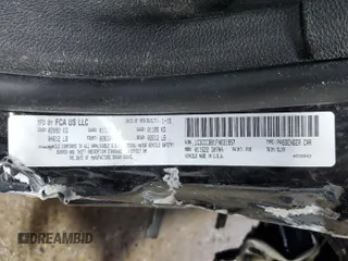 2015 Chrysler 200 S z VIN 1C3CCCBB1FN631957, wystawiony jako Copart lot #59207135 z przebiegiem Nie podano mil oraz Szkoda całkowita • Salvage title. Historia ofert i sprzedaży dostępna na DreamBid. Obrazek 12.