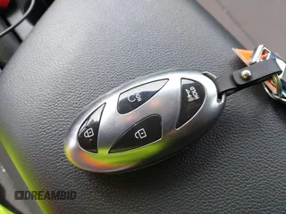 2024 Hyundai Elantra SEL z VIN KMHLM4DGXRU658961, wystawiony jako IAAI lot #42180658 z przebiegiem 5 090 mil mil oraz . Historia ofert i sprzedaży dostępna na DreamBid. Obrazek 11.