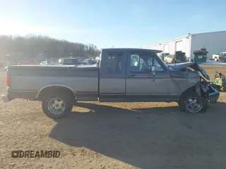 1990 Ford F-150 with VIN 1FTEX15N8LKA81933, listed as a IAAI auction lot 41433501 with 1,170 mi miles. Bid and sale history available at carsss.com. Image 14.