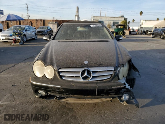 2004 Mercedes-Benz CLK 320 z VIN WDBTK65G64T017100, wystawiony jako Copart lot #78289534 z przebiegiem 152 914 mil mil oraz Szkoda całkowita • Salvage title. Historia ofert i sprzedaży dostępna na DreamBid. Obrazek 5.