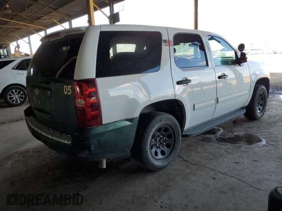 2014 Chevrolet Tahoe Commercial z VIN 1GNLC2E0XER167338, wystawiony jako Copart lot #59529465 z przebiegiem Nie podano mil oraz Czysty tytuł • Clean title. Historia ofert i sprzedaży dostępna na DreamBid. Obrazek 3.