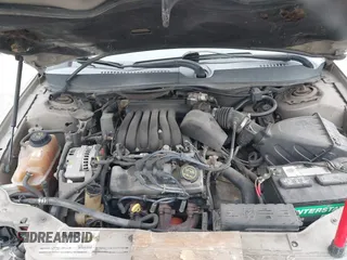2002 Ford Taurus SES Standard with VIN 1FAFP55U52G135781, listed as a IAAI auction lot 41520037 with 196,207 mi miles. Bid and sale history available at carsss.com. Image 10.