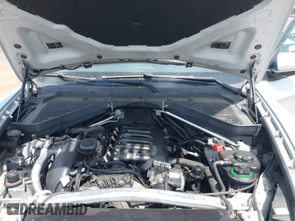 2010 BMW X5 35d with VIN 5UXFF0C56ALT75261, listed as a IAAI auction lot 42360895 with 122,254 mi miles and . Bid and sale history available at DreamBid. Image 10.