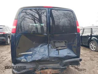 2008 Chevrolet Express Passenger z VIN 1GAHG39K681190793, wystawiony jako IAAI lot #41138205 z przebiegiem 194 796 mil mil oraz . Historia ofert i sprzedaży dostępna na DreamBid. Obrazek 16.