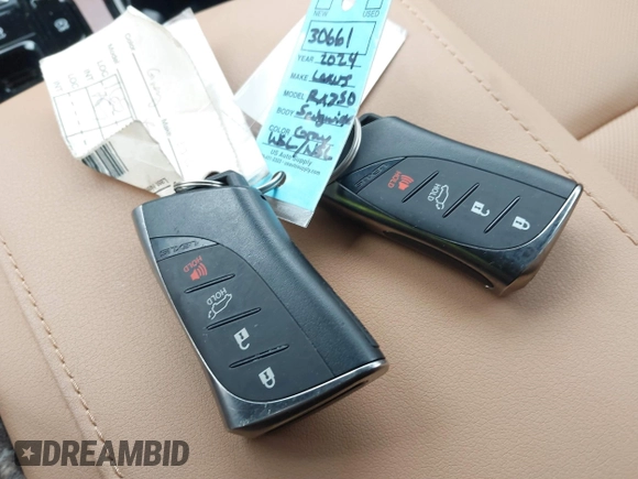 2024 Lexus RX 350 z VIN JTJCHMAA3R2015224, wystawiony jako IAAI lot #41066371 z przebiegiem 8719 mil mil oraz . Historia ofert i sprzedaży dostępna na DreamBid. Obrazek 11.