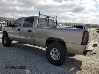 2003 GMC Sierra 1500HD SLE z VIN 1GTGC13U83F159358, wystawiony jako Copart lot #78096954 z przebiegiem 163 013 mil mil oraz Szkody całkowita. Historia ofert i sprzedaży dostępna na DreamBid. Obrazek 2.