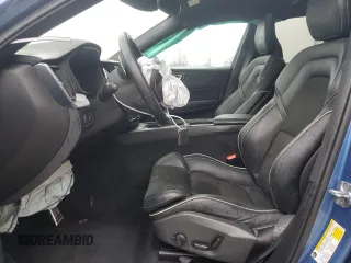 2019 Volvo XC60 R-Design z VIN LYVA22RM1KB278556, wystawiony jako Copart lot #84701704 z przebiegiem 50 721 mil mil oraz Nie do naprawy • Non repairable. Historia ofert i sprzedaży dostępna na DreamBid. Obrazek 7.