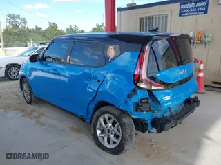 2025 Kia Soul LX with VIN KNDJ23AU4S7246240, listed as a IAAI auction lot 41191905 with 3,918 mi miles. Bid and sale history available at carsss.com. Image 15.