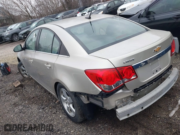 2014 Chevrolet Cruze 1LT with VIN 1G1PC5SB7E7476495, listed as a IAAI auction lot 38513578 with Not Provided miles and . Bid and sale history available at DreamBid. Image 3.
