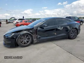 2022 Tesla Model S z VIN 5YJSA1E50NF492117, wystawiony jako Copart lot #54307855 z przebiegiem 42 940 mil mil oraz Szkoda całkowita • Salvage title. Historia ofert i sprzedaży dostępna na DreamBid. Obrazek 1.