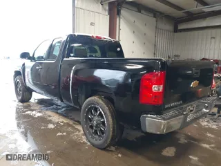 2013 Chevrolet Silverado 1500 LT with VIN 1GCRCSEA9DZ355598, listed as a IAAI auction lot 41297558 with 121,577 mi miles. Bid and sale history available at carsss.com. Image 3.