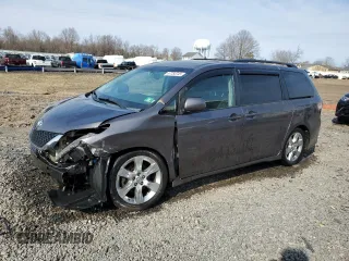 2012 Toyota Sienna SE with VIN 5TDXK3DC9CS265368, listed as a Copart auction lot 47754745 with 169,394 mi miles and Salvage Title. Bid and sale history available at carsss.com. Image 1.