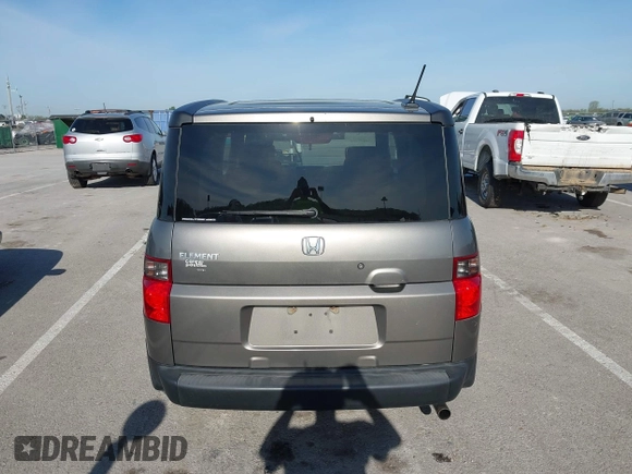 2008 Honda Element EX with VIN 5J6YH287X8L003386, listed as a IAAI auction lot 42110666 with 291,685 mi miles and . Bid and sale history available at DreamBid. Image 16.